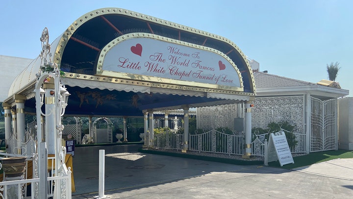 Vegas weddings on the rise