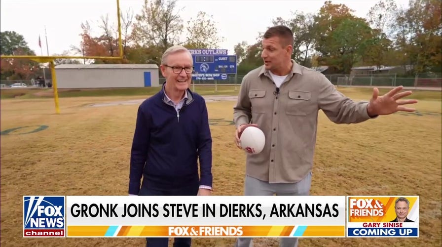 NFL fable  Rob Gronkowski opens up   connected  retiring arsenic  a New England Patriot