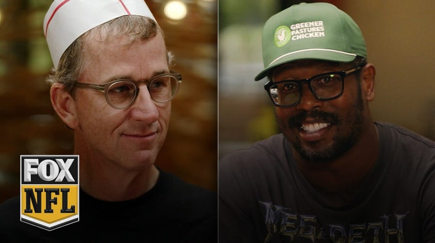 Commanders DE Von Miller talks playing 15 years, raising chickens & more with Cooper Manning