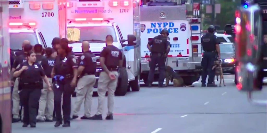 Large NYPD presence after reports of shooter in Midtown building