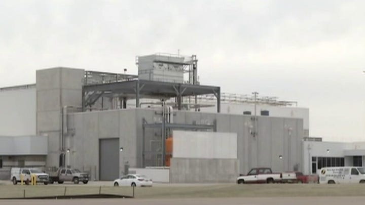 Tyson suspends operation of largest US pork plant