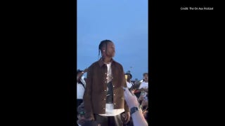 Travis Scott stops his concert to call out fans climbing equipment - Fox News