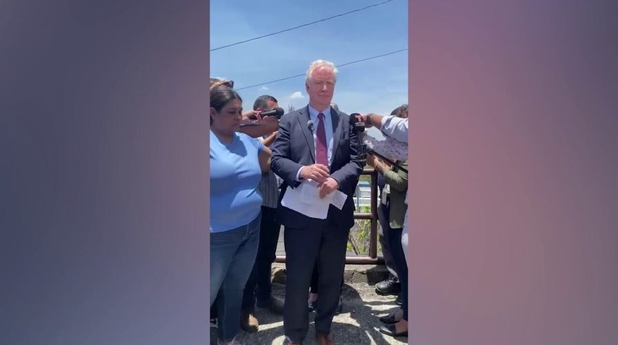 Van Hollen speaks about the detainment of Kilmar Garcia from El Salvador