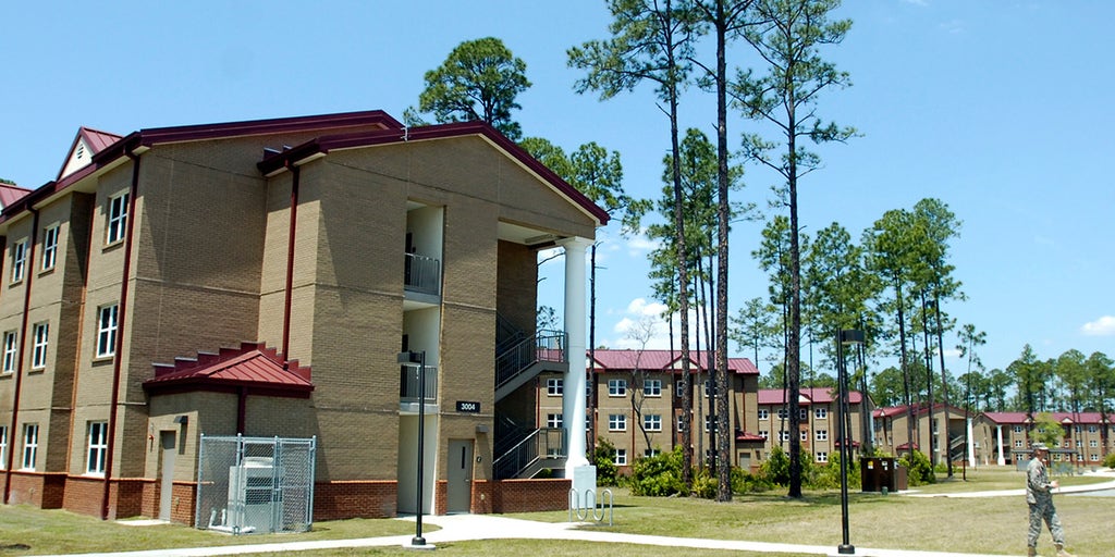 Army Secretary Honors Fort Stewart Shooting Heroes
