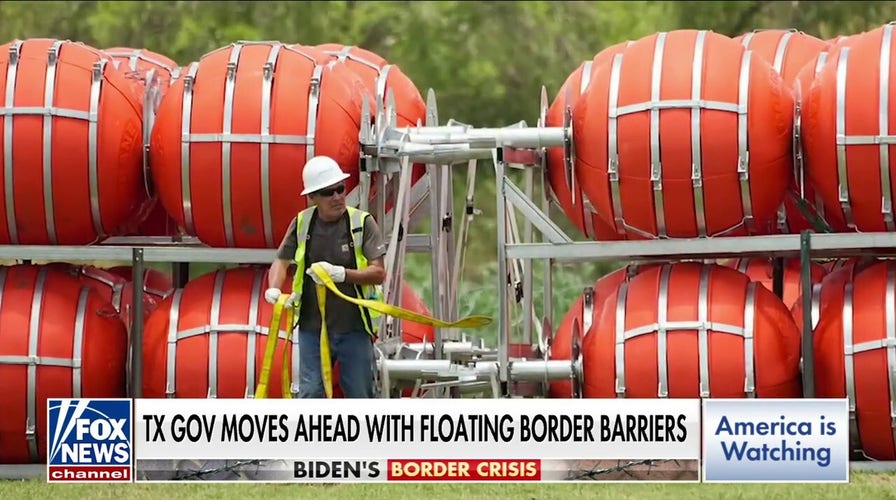 Texas Gov. moves forward with floating border barriers on Rio Grande 