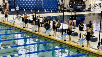 WATCH: Lia Thomas ties for fifth, is ignored by competitors as she exits pool