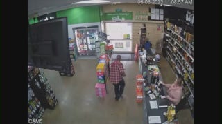 Man aborts robbery attempt when liquor store's automatic doors lock - Fox News