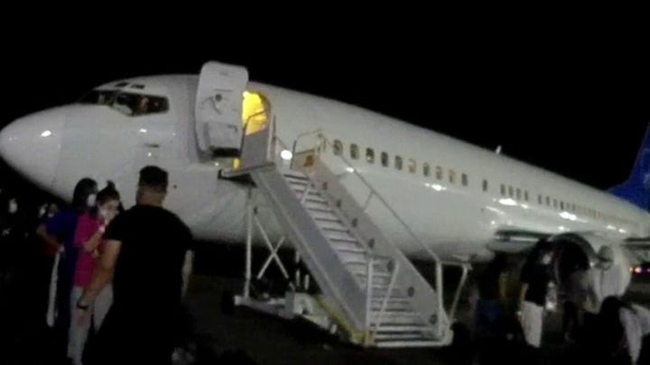 Video exposes secret government migrant flights