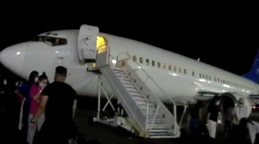 Video exposes secret government migrant flights