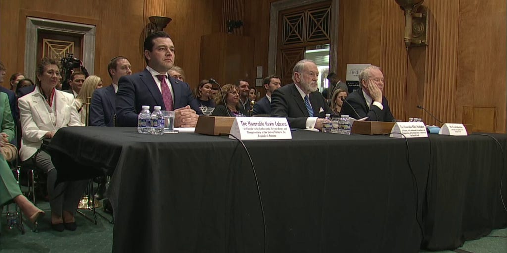 Anti-Israel protesters interrupt Huckabee ambassador hearing
