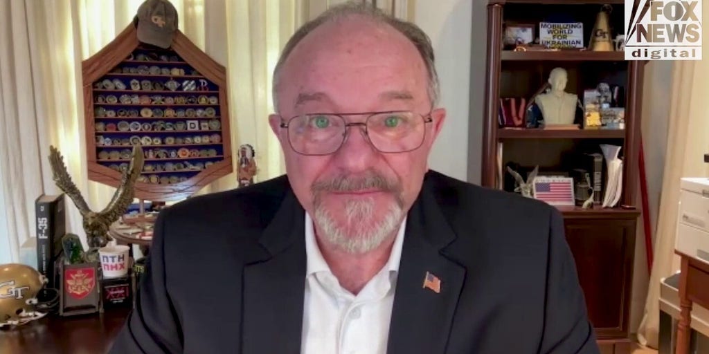 Ex-NATO commander warns against territorial concessions to Russia as US–EU pressure mounts