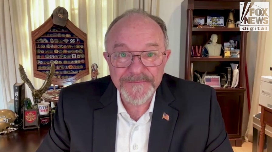 Ex-NATO commandant  warns against territorial concessions to Russia arsenic  US–EU unit   mounts