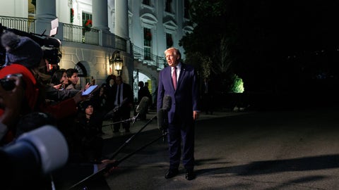 WATCH LIVE: Trump returns to Joint Base Andrews after 'electrical issue' identified on Air Force One. - Fox Business Video