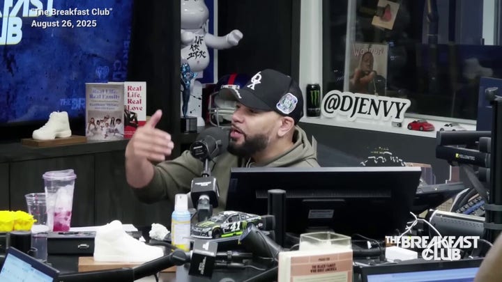 El «Club de los Cinco» apoya a Snoop Dogg en lo relativo a las películas infantiles y las conversaciones sobre sexo.