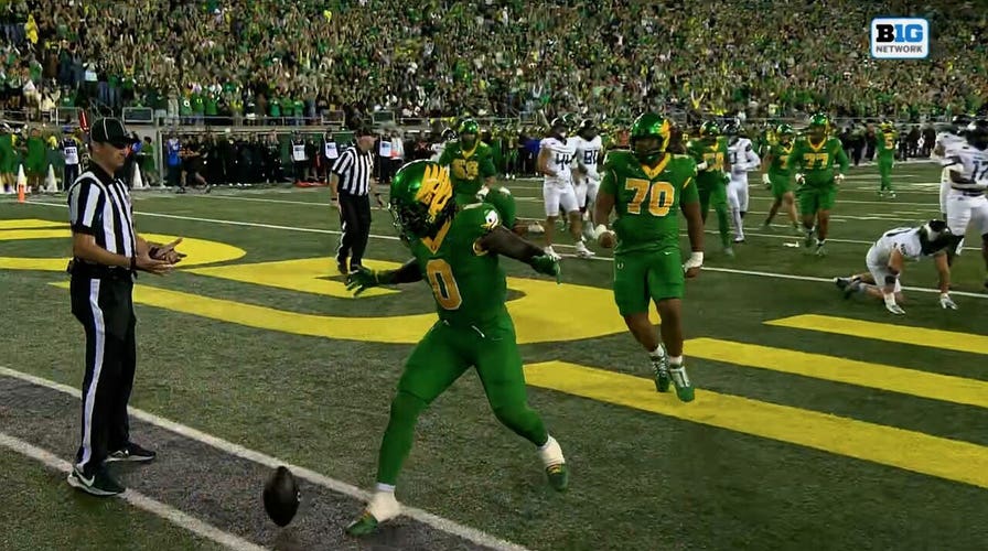 Jordon Davison rushes for 3-yard TD, giving Oregon early lead over Portland State