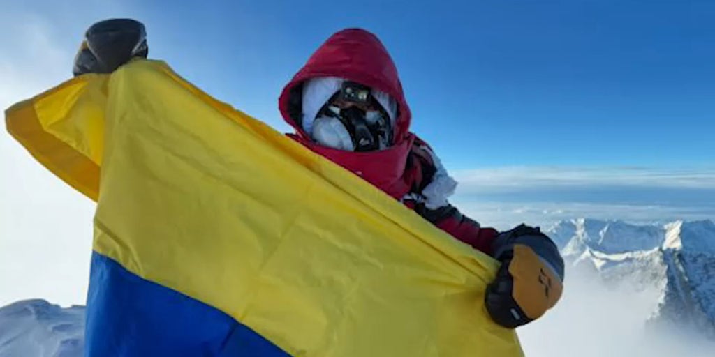 ¡Mujer colombiana escala el Monte Everest!