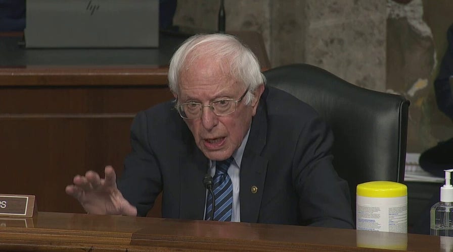  Sen. Bernie Sanders grills FDA nominee Robert Califf over ties to pharmaceutical industry