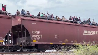 Trains with masses of migrants in Mexico heading to US border - Fox News