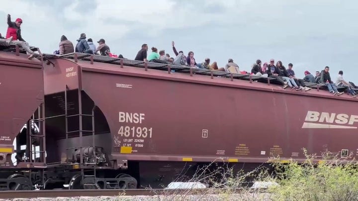 Trains carrying migrants in Mexico heading to US border