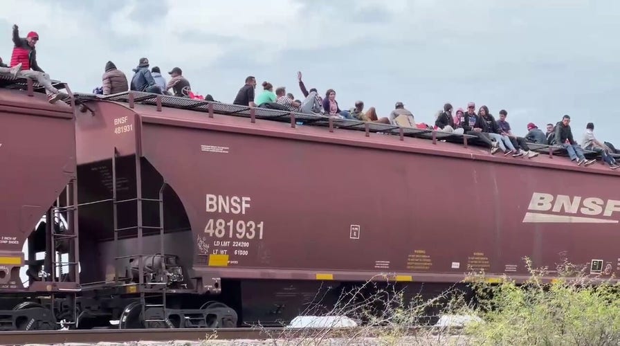 Trains with masses of migrants in Mexico heading to US border
