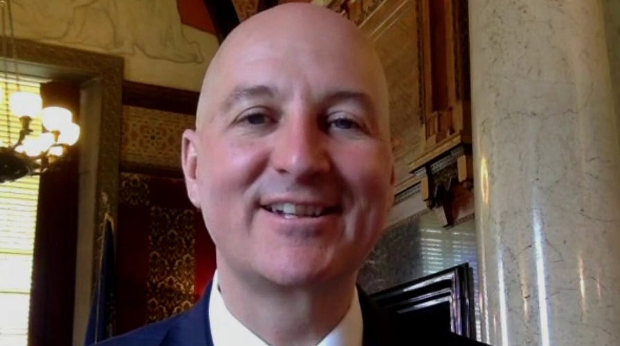 Nebraska governor urges social distancing throughout April	