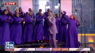 Ricky Dillard performs ‘Hold On’ live with the New G choir - Fox News