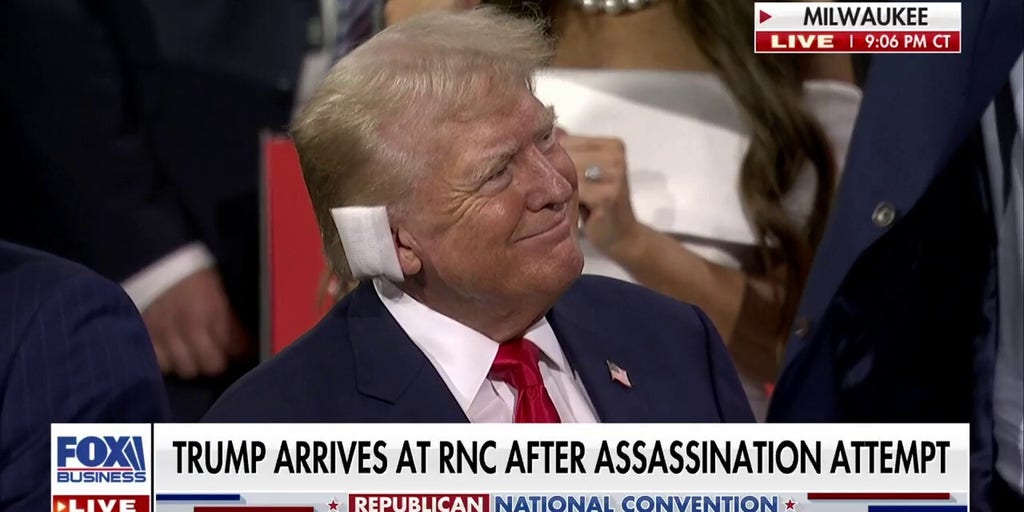 Trump arrives at RNC after assassination attempt | Fox News Video