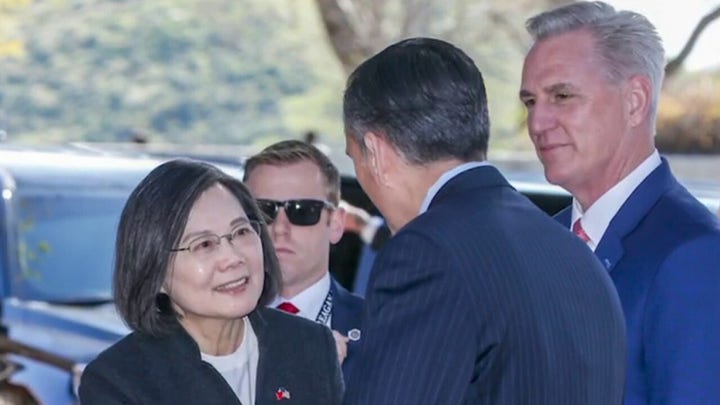 Kevin McCarthy meets Taiwan's president in wake of China threats
