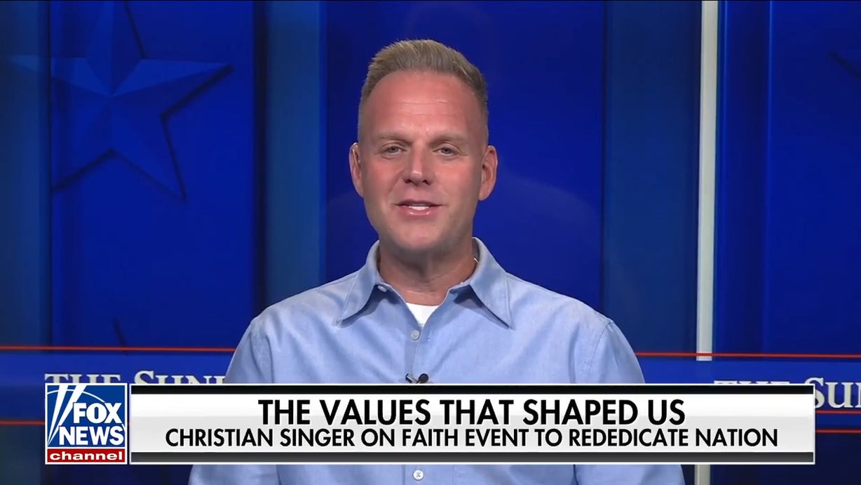 Christian singer Matthew West addresses faith revival at National Mall