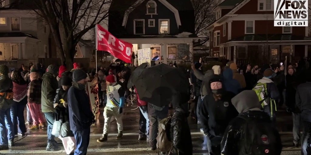 Protests continue in Minneapolis following deadly ICE shooting