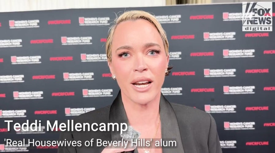 Teddi Mellencamp says crab  travel  brought her person  to John Mellencamp