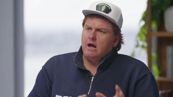 Podcaster Tim Dillon pushes back on CNN reporter after being asked if he's part of 'new establishment'