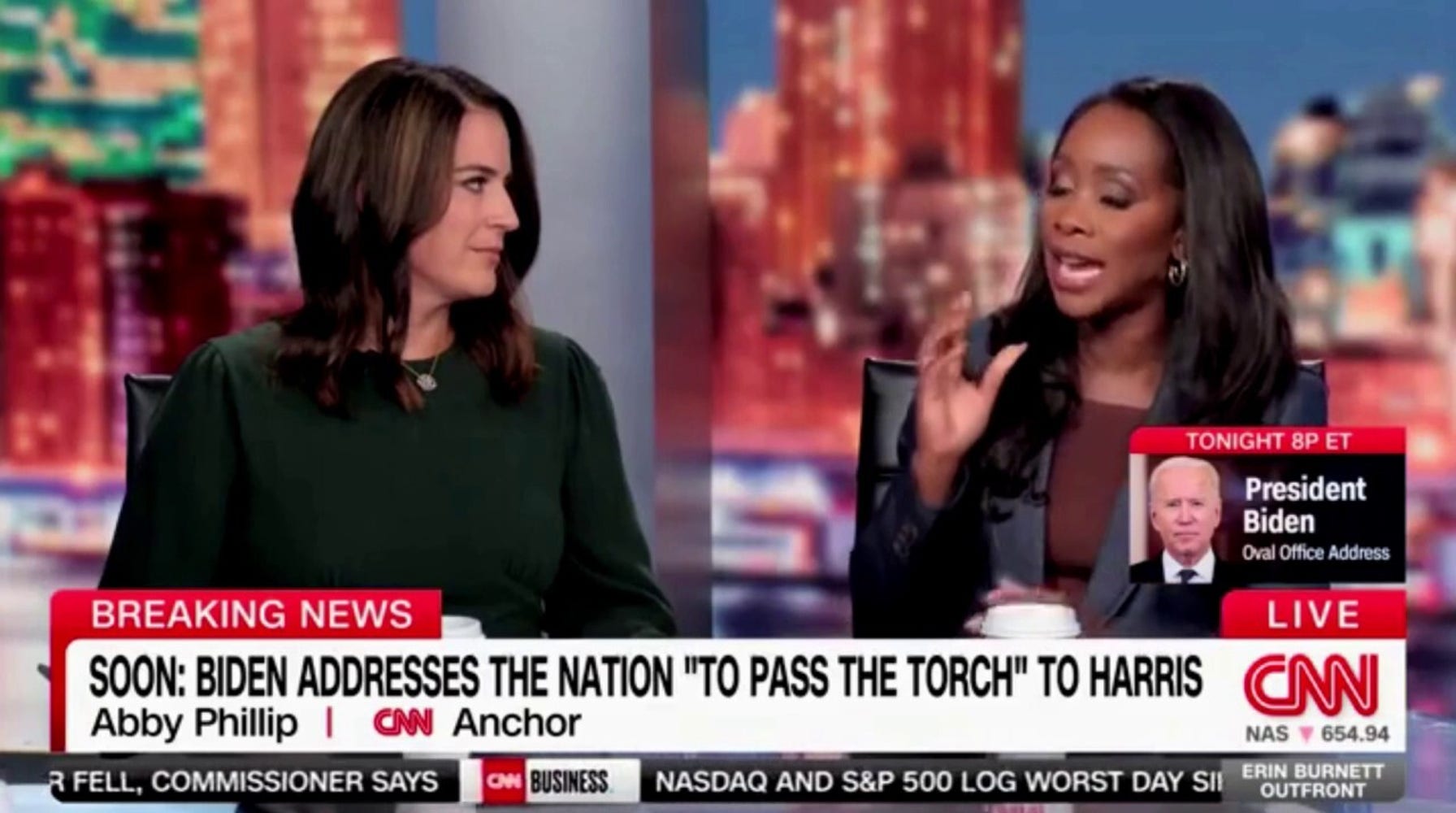 CNN Anchor's Outlandish Comparison: Biden Likened to George Washington for Not Seeking Reelection