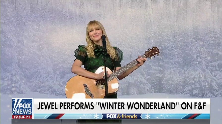 Jewel performs 'Winter Wonderland' on 'Fox & Friends'