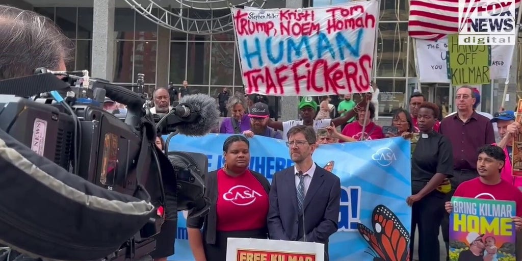 Abrego Garcia arrives at ICE Field Office as new deportation plans loom
