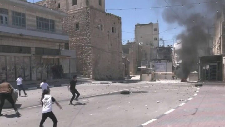 Israel renews airstrikes after 200 rockets fired from Gaza strip