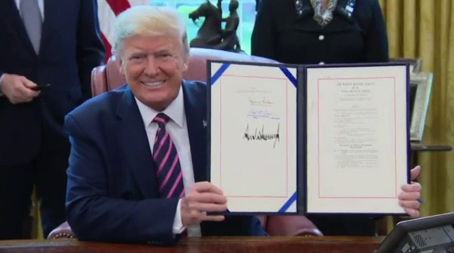 Trump signs $484B small business coronavirus relief bill into law