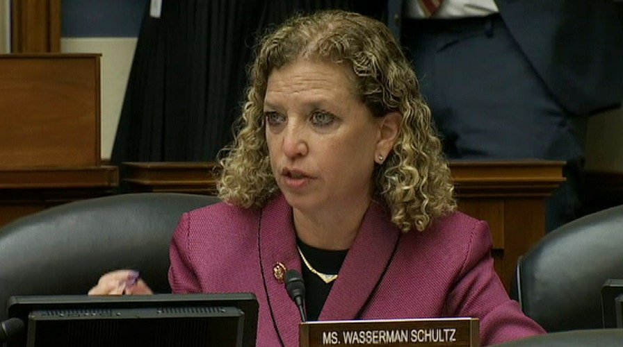 Rep. Wasserman Schultz questions Dr. Fauci at House Oversight coronavirus hearing