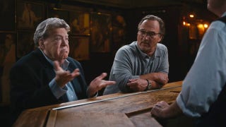 Jim Belushi quizzes Dan Aykroyd and George Wendt on their knowledge of beer - Fox News