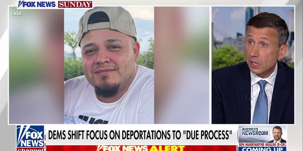 Democrats shift deportation fight to 'due process'