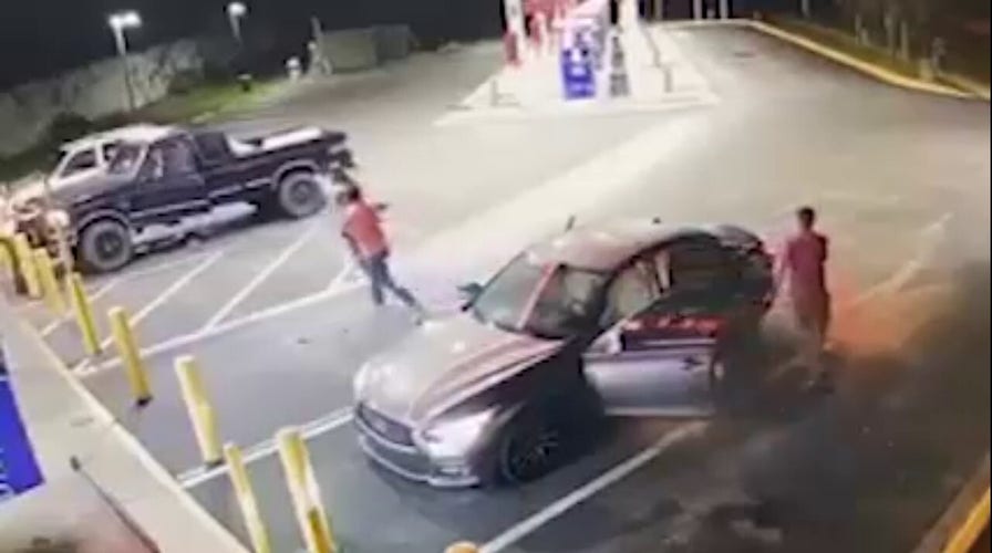 Florida gas station shootout caught on video