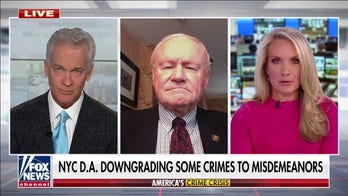 Former police commissioner warns of new Manhattan DA's soft-on-crime approach: 'Start a recall election now'