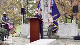 Young Dylan Smith of New York honors a World War II veteran this Veterans Day - Fox News