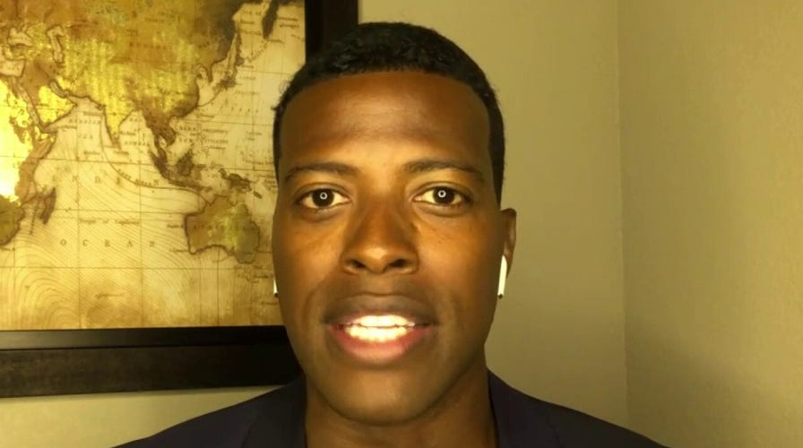 Rob Smith reacts to Philadelphia restaurant facing backlash for offering lunch to police 