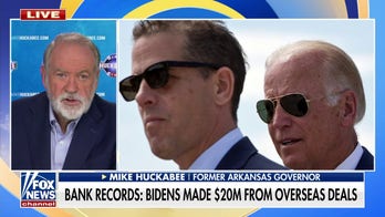 Democrats, press need to start paying attention to Hunter Biden story: Mike Huckabee