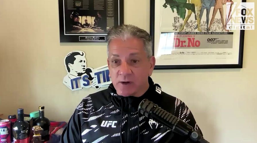 トップス ANTI SOCIAL SOCIAL CLUB UFC Bruce Buffer Men's UFC Black ASSC x UFC Bruce Buffer T-Shirt