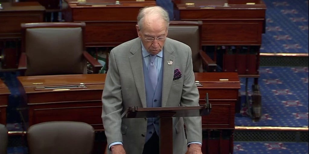 Sen Grassley calls for news cameras in federal court after Charlie Kirk assassination