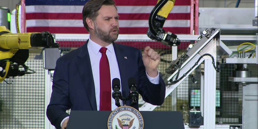 Vance, after SOTU, says 'we cannot give power back to congressional Democrats'