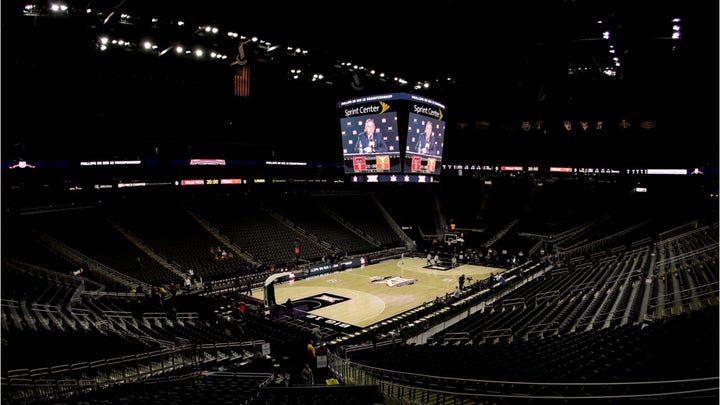 College basketball coaches, players react to canceled tournaments as some call the decision premature