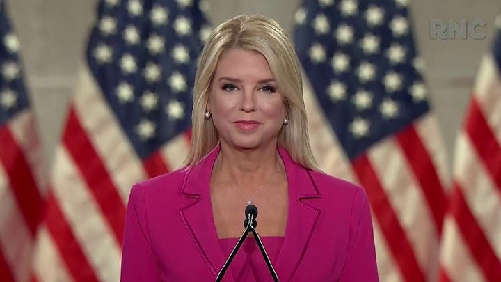 Pam Bondi: Donald Trump is a tough, no nonsense outsider who can't be intimidated
